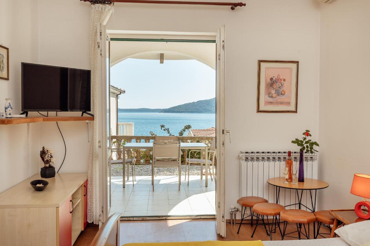 Apartment Divna *
